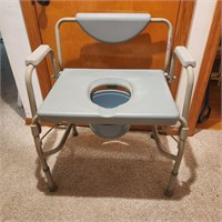 WIDE POTTY CHAIR