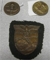 VNTG WWII German / Russian Coin & Badge