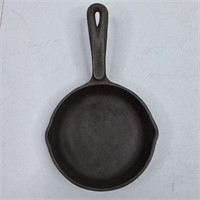 6.5 INCH WAGNER'S CAST IRON SKILLET