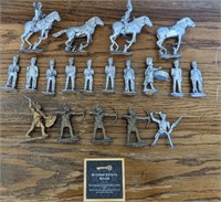 Lot of Antique Lead/Metal Soldiers