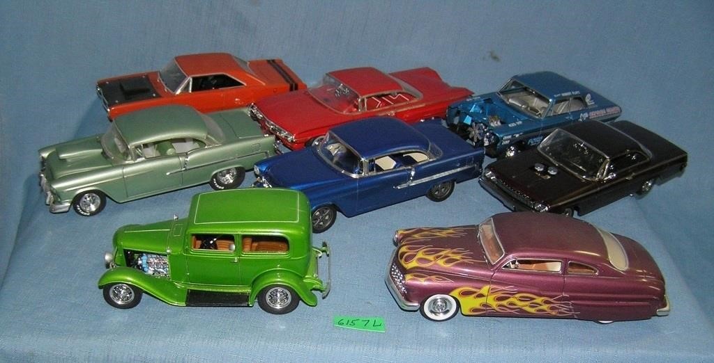 Group of 8 plastic model kits