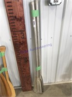 Pair of aluminum oars, 45" tall