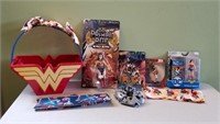 Wonder Woman Plastic Basket, (3) Wonder Woman