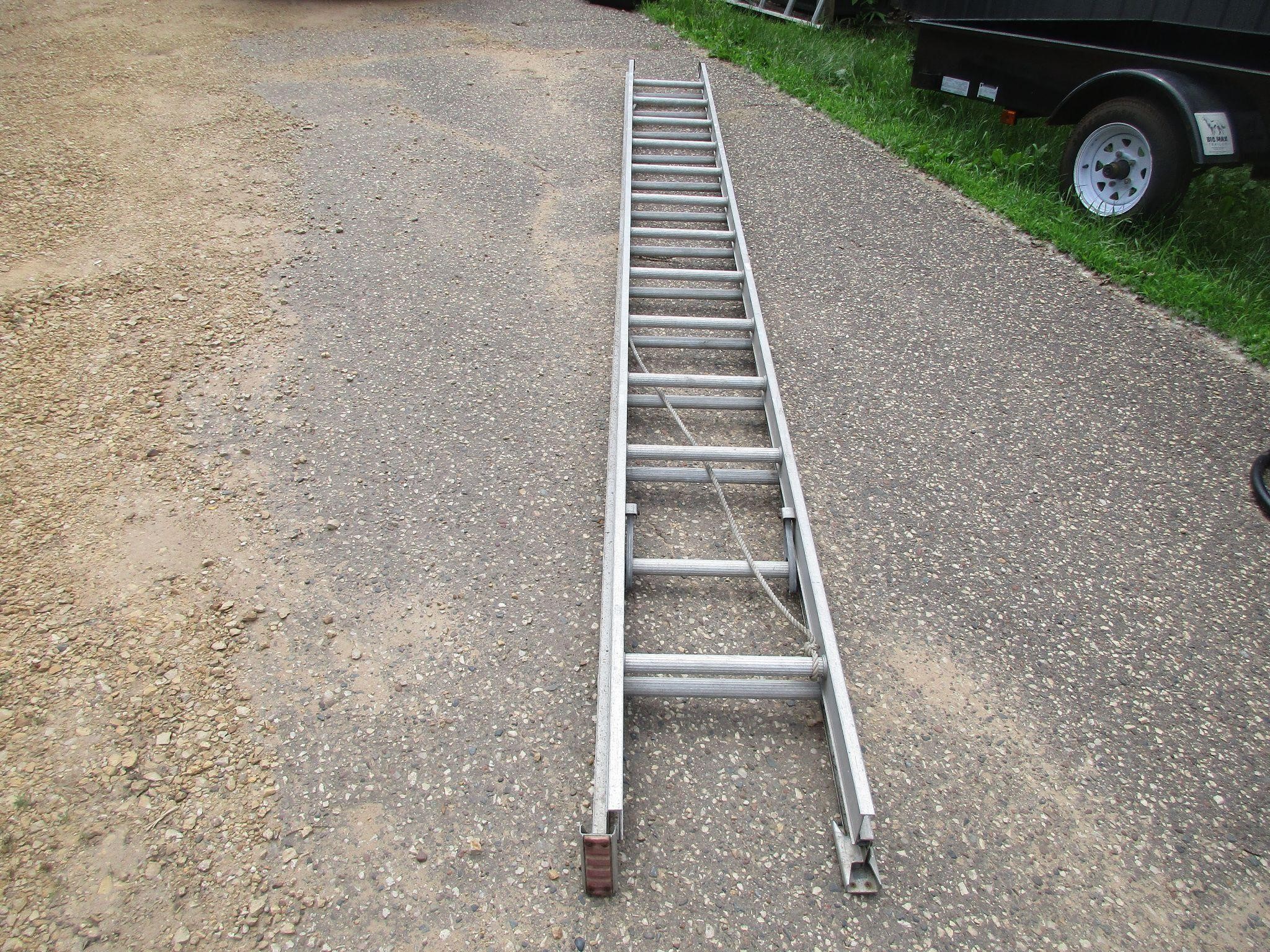 20-22' Keller 200 lbs rated  extension ladder