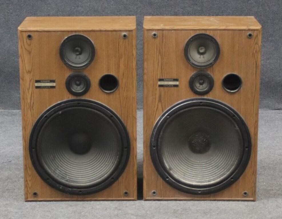 Pioneer Speakers / 2 pc