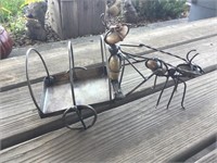 Metal Ant with Wagon