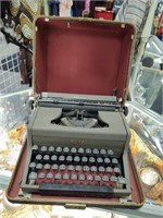 Royal Companion typewriter
