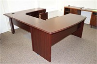 U-Shaped Desk with Chair Mat