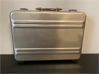 Aluminum briefcase