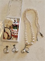 INDIAN TYPE BEAD NECKLACE, PEARL NECKLACE, &