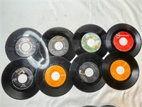 8 Records 45's