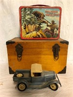 Daniel Boone Lunch Box w/Wooden Box and Hubley