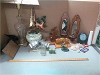 Lamp, pot, various shelves, Christmas deer