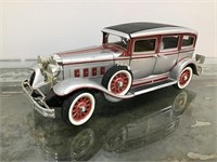 1931 Peerless 1:18 die-cast car