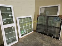 Lot of 5 Various size and style windows