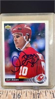 Signed 1991-92 Upper Deck Gary Roberts Card.