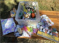 Tote of Easter/Spring Decor