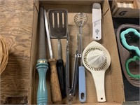 KITCHEN UTENSILS