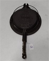 Griswold #8 Waffle Iron on low base