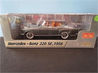 Sun Star 1958 Mercedes Benz 220 SE 1:18 Scale