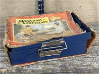 Meccano building kit in original box (Dated 1935,