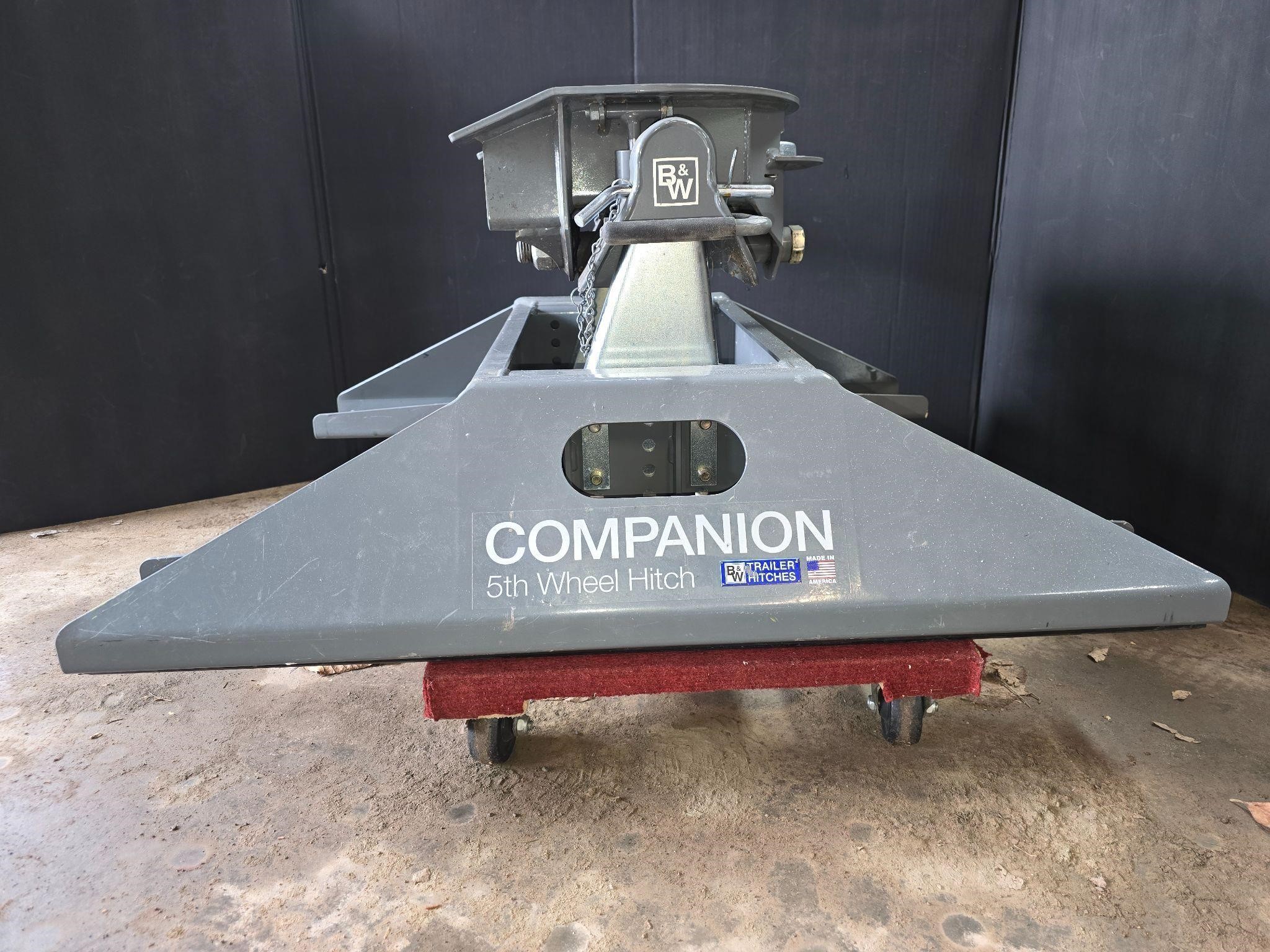 Companion 5th wheel hitch