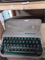 Vtg. Smith Corona Typewriter