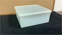 Tupperware Extra Large Square Keeper 166 w/ Lid