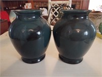 Set of 2 green and black ceramic vases