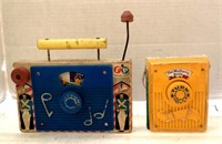 2 Fisher Price wind-up radios