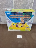 Mother and baby duck pool (unopened box)