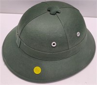 Model Helmet