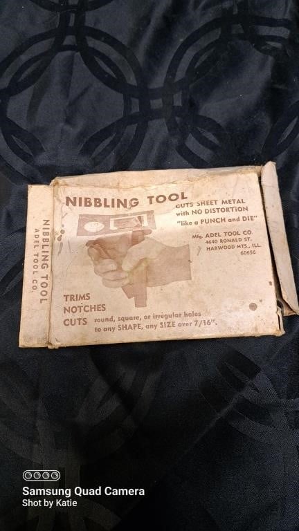Nibbling Tool in original (slightly smashed) box