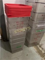 6 Food Bins w/ Lids - 8qrt