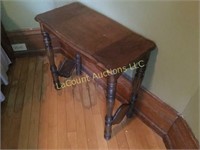 24" x 11" small accent table good condtiion