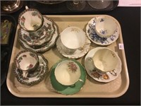 Tray of assorted porcelain