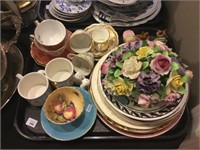 Tray of porcelain plates and cups & saucers