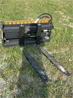 WOLVERINE HYDRO ADJUST PALLET FORKS