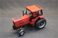 IH 5088 Tractor