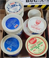 FLAT BOX OF PLASTIC FOOD CONTAINERS