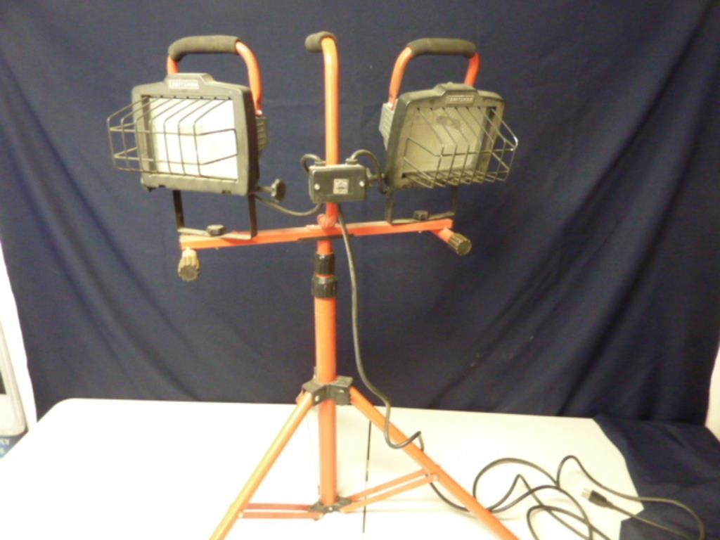 CRAFTSMAN WORK LIGHTS WITH STAND