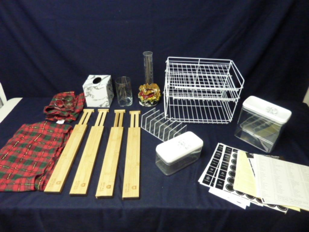 ASSORTED KITCHEN AND ORGANIZER ITEMS