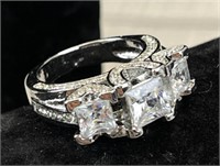 LADIES FASHION RING SIZE 7