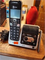 AT&T cordless phone