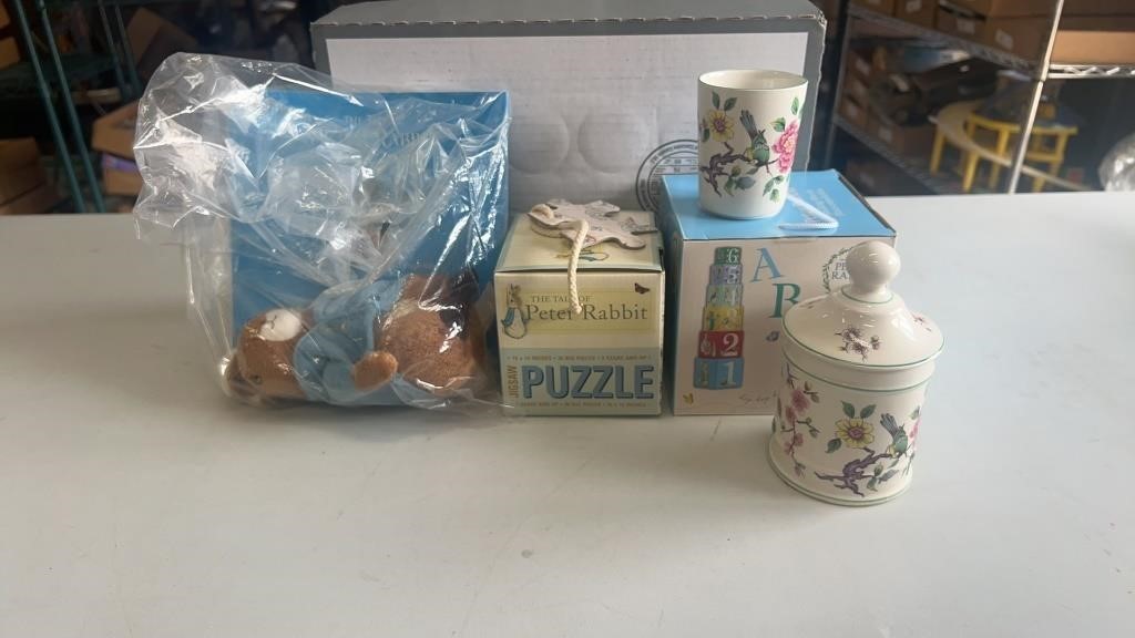 Peter Rabbit lot with cup