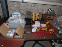 Large Lot of Kitchen and Resteraunt Supplies