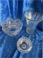 Glass vase & bowls