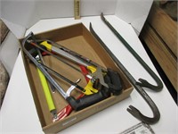 Assorted hacksaw's in crowbars