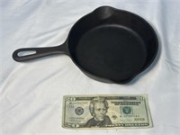 Griswold No. 4 Cast Iron Skillet - 702A