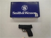 Smith & Wesson - model Shield, semi auto, .40,